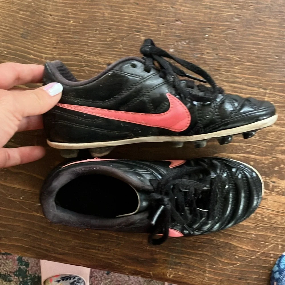 Nike hot pink & black Chaser soccer cleats